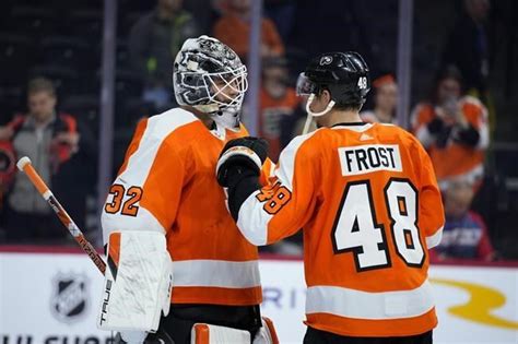 Frost scores 2 goals, leads Flyers to 4th straight win